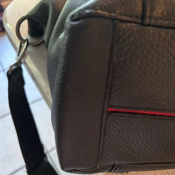 Hammitt Daniel’s large Black Leather Shoulder Bag with Silver Accents - Picture 4 of 9